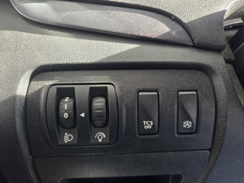 Photo 24 de l'offre de Renault Scénic Xmod (3) Bose Edition Energy dCi 130 eco2 à 9990€ chez Carlyss automobiles Vitré