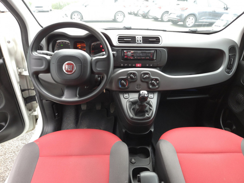 Photo 7 de l'offre de Fiat Panda (3) 1.2 8v Pop à 6790€ chez Carlyss automobiles Vitré