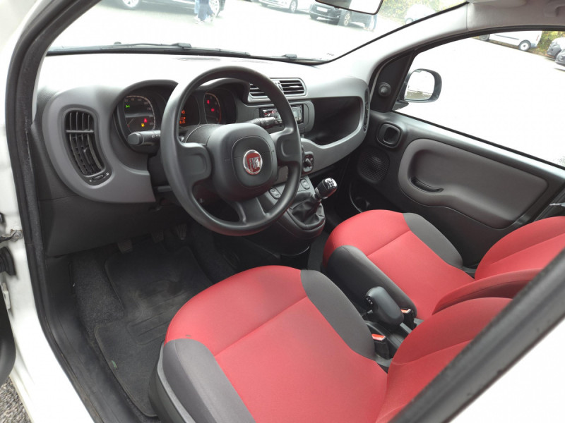 Photo 6 de l'offre de Fiat Panda (3) 1.2 8v Pop à 6790€ chez Carlyss automobiles Vitré