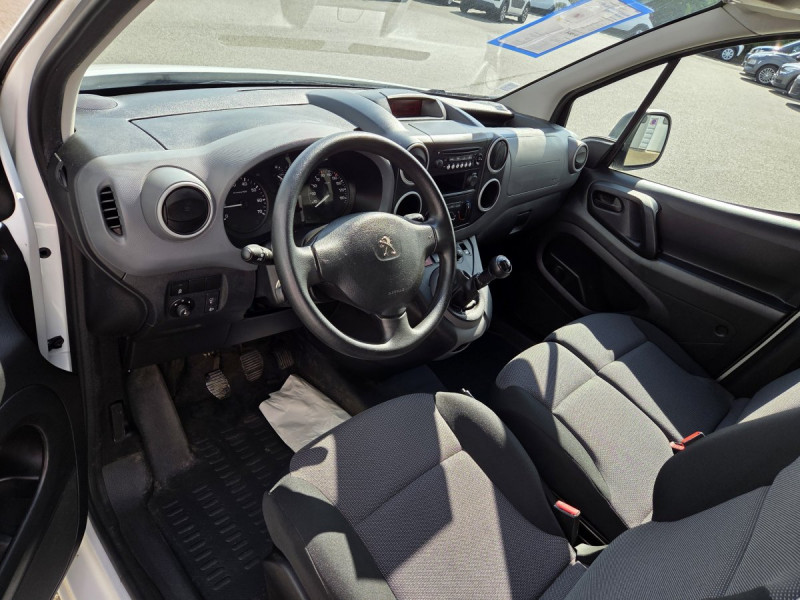 Photo 5 de l'offre de Peugeot Partner (2) 9158 euros HT BLUEHDI 75 STANDARD PREMIUM à 10990€ chez Carlyss automobiles Vitré