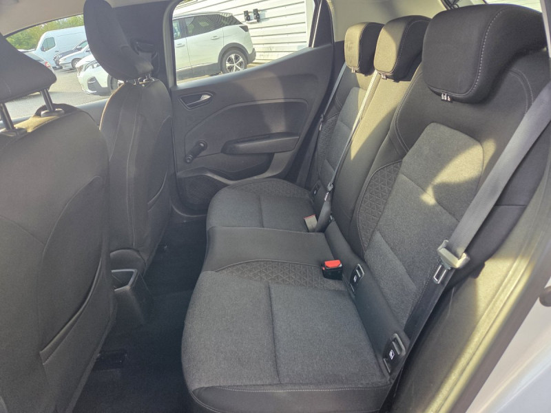 Photo 8 de l'offre de RENAULT Clio (5) Business Blue dCi 85 à 11290€ chez Carlyss automobiles Vitré