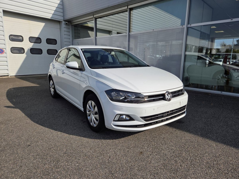 Photo 1 de l'offre de Volkswagen Polo (6) 1.0 TSI 95 Business à 12490€ chez Carlyss automobiles Vitré