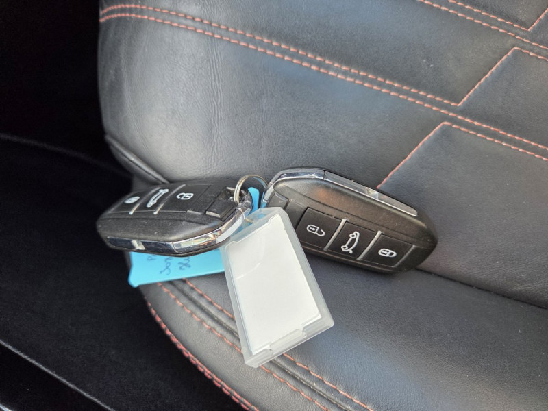 Photo 20 de l'offre de PEUGEOT 308 SW (2) 2.0 BlueHDi 180 S&S EAT6 GT à 11990€ chez Carlyss automobiles Vitré