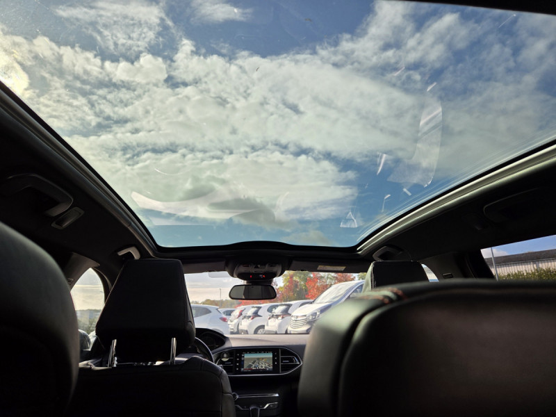 Photo 5 de l'offre de PEUGEOT 308 SW (2) 2.0 BlueHDi 180 S&S EAT6 GT à 11990€ chez Carlyss automobiles Vitré