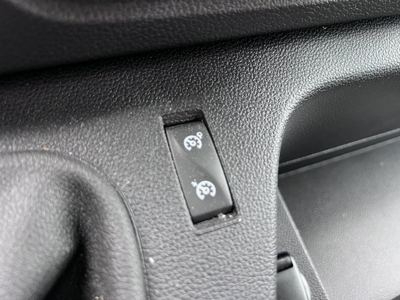 Photo 13 de l'offre de Renault Master (3) FG Tr CF F3300 L2H2 Blue dCi 150 à 24490€ chez Carlyss automobiles Vitré