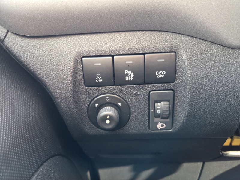 Photo 18 de l'offre de Citroën Berlingo Multispace (2) BlueHDi 100 S&S ETG6 Feel à 13990€ chez Carlyss automobiles Vitré