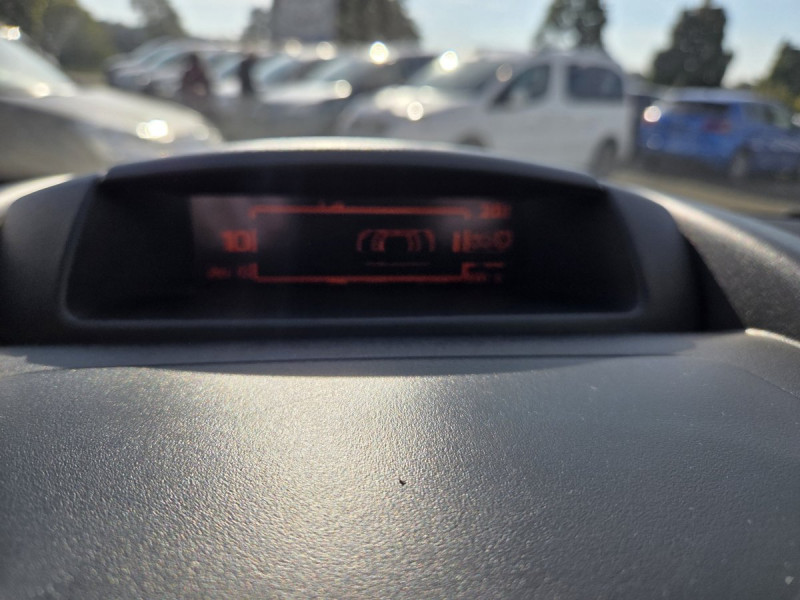 Photo 11 de l'offre de Citroën Berlingo Multispace (2) BlueHDi 100 S&S ETG6 Feel à 13990€ chez Carlyss automobiles Vitré