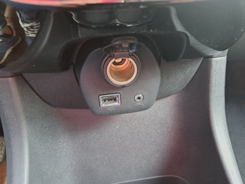 Photo 14 de l'offre de Citroën C1 (2) VTi 72 S&S BVM Feel à 9490€ chez Carlyss automobiles Vitré