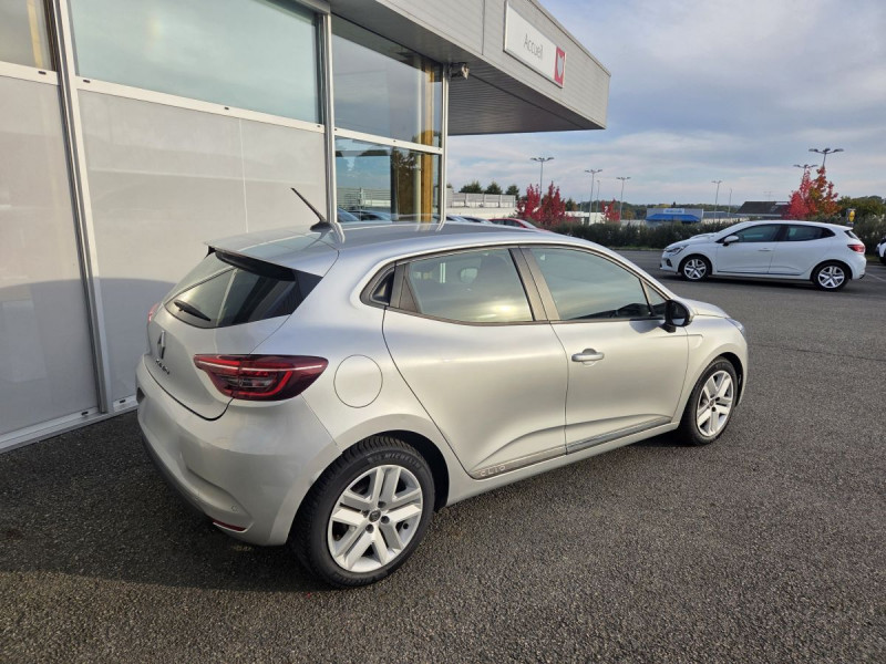 Photo 4 de l'offre de RENAULT Clio (5) Business Blue dCi 85 à 11290€ chez Carlyss automobiles Vitré