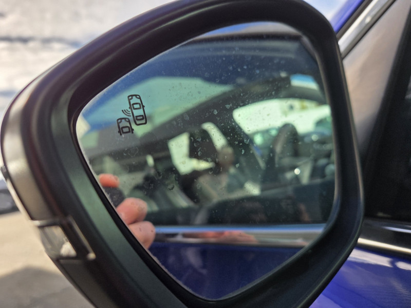 Photo 25 de l'offre de PEUGEOT 308 SW (2) 2.0 BlueHDi 180 S&S EAT6 GT à 11990€ chez Carlyss automobiles Vitré