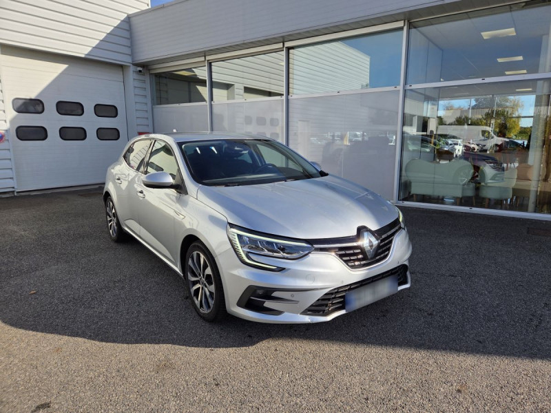 Photo 1 de l'offre de Renault Mégane Berline (4) techno Blue dCi 115 EDC à 17490€ chez Carlyss automobiles Vitré