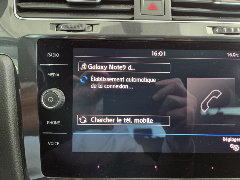 Photo 13 de l'offre de VOLKSWAGEN Golf (7) 1.0 TSI 115 BVM6 Confortline à 15990€ chez Carlyss automobiles Vitré