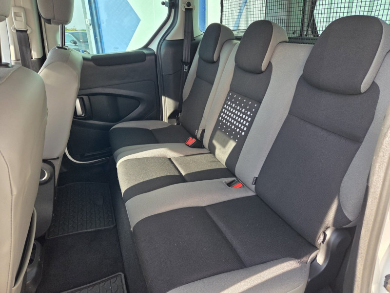 Photo 9 de l'offre de Citroën Berlingo Multispace (2) BlueHDi 100 S&S ETG6 Feel à 13990€ chez Carlyss automobiles Vitré