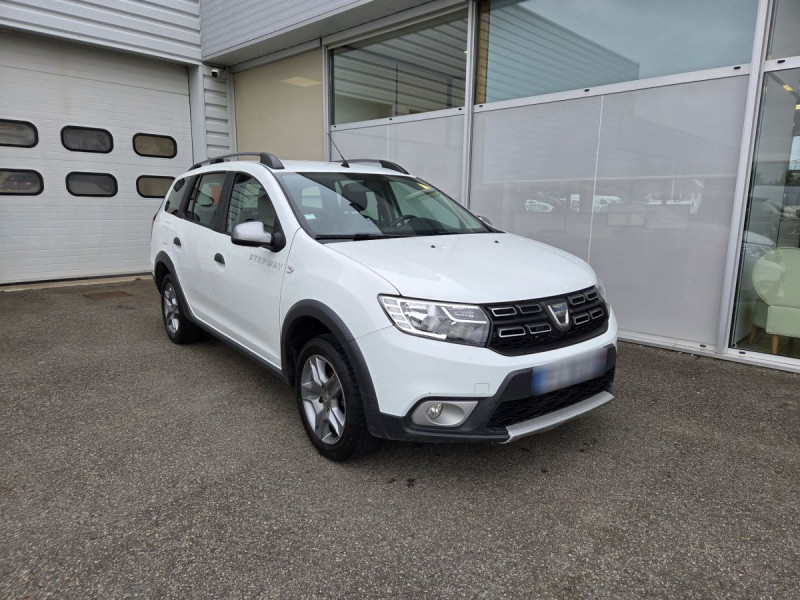 Photo 1 de l'offre de Dacia Logan MCV (2) Stepway TCe 90 -20 à 10990€ chez Carlyss automobiles Vitré