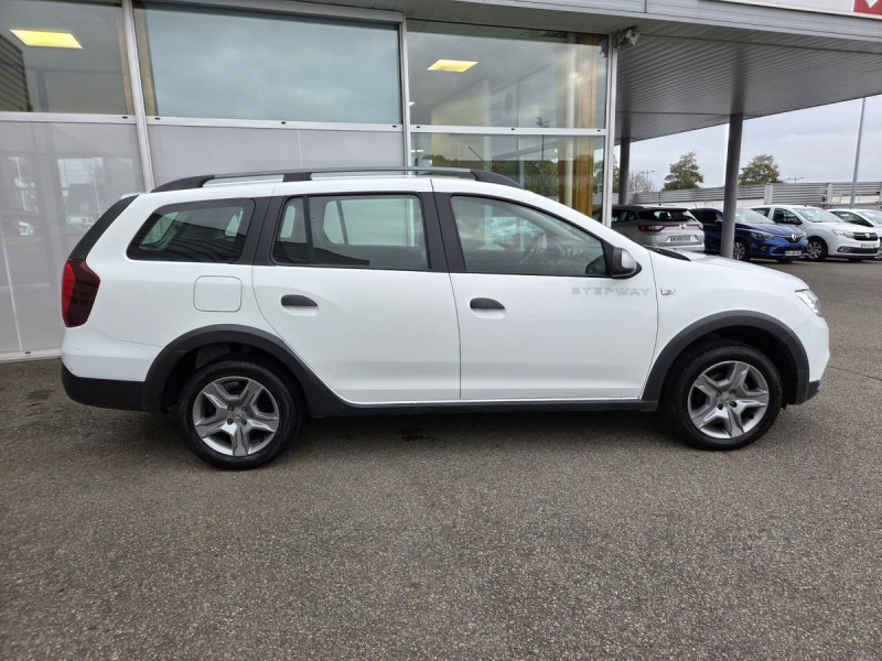 Photo 2 de l'offre de Dacia Logan MCV (2) Stepway TCe 90 -20 à 10990€ chez Carlyss automobiles Vitré