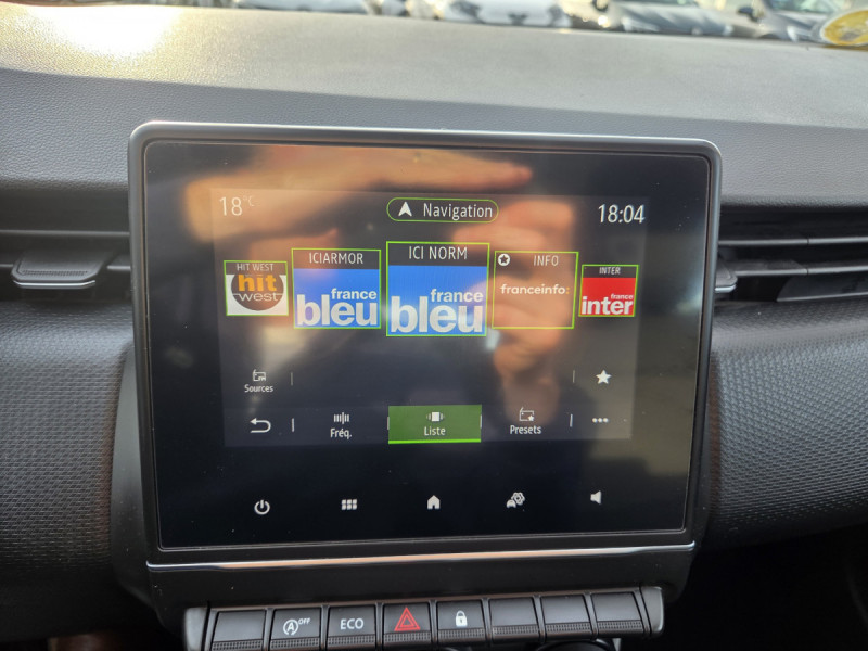 Photo 13 de l'offre de RENAULT Clio (5) Business Blue dCi 85 à 11290€ chez Carlyss automobiles Vitré