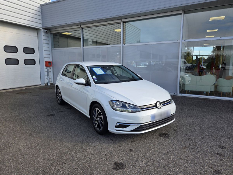Photo 1 de l'offre de VOLKSWAGEN Golf (7) 1.5 TSI EVO 130 BVM6 Confortline à 17990€ chez Carlyss automobiles Vitré