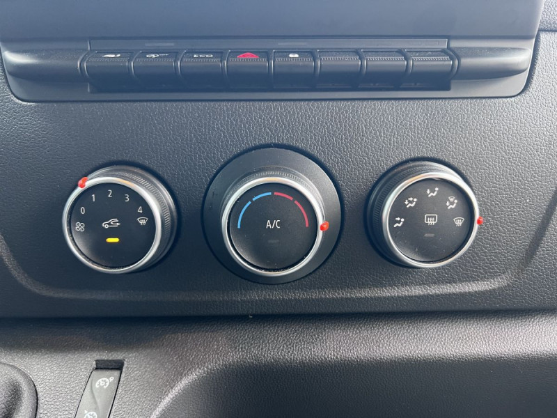 Photo 8 de l'offre de Renault Master (3) FG Tr CF F3300 L2H2 Blue dCi 150 à 24490€ chez Carlyss automobiles Vitré