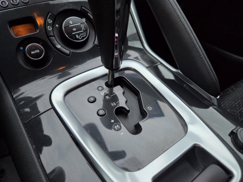 Photo 13 de l'offre de PEUGEOT 3008 1.6 BlueHDi 120 S&S EAT6 Active à 9790€ chez Carlyss automobiles Vitré