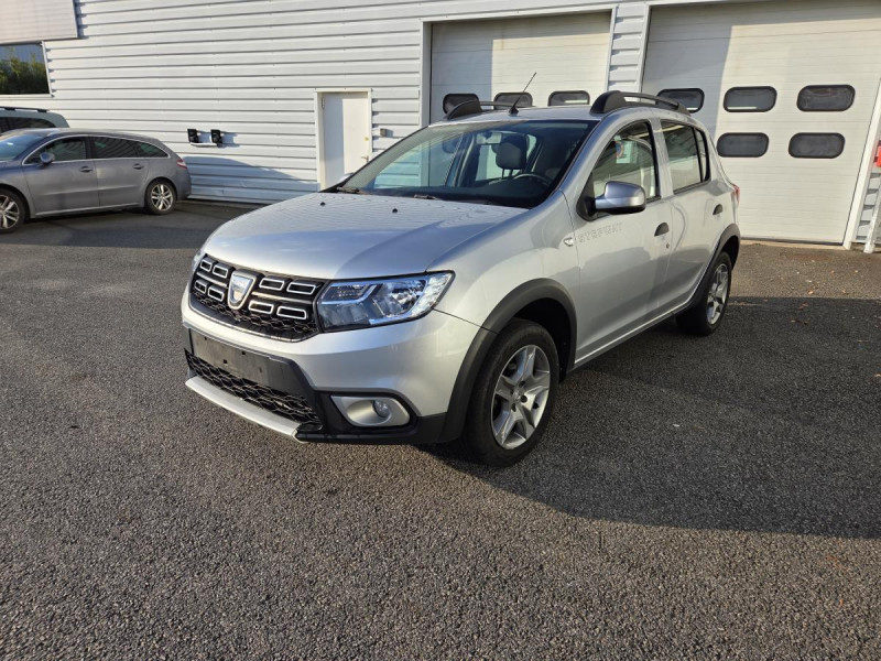 Photo 5 de l'offre de Dacia Sandero (2) Stepway Blue dCi 95 -20 à 13490€ chez Carlyss automobiles Vitré