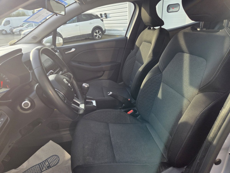 Photo 7 de l'offre de RENAULT Clio (5) Business Blue dCi 85 à 11290€ chez Carlyss automobiles Vitré