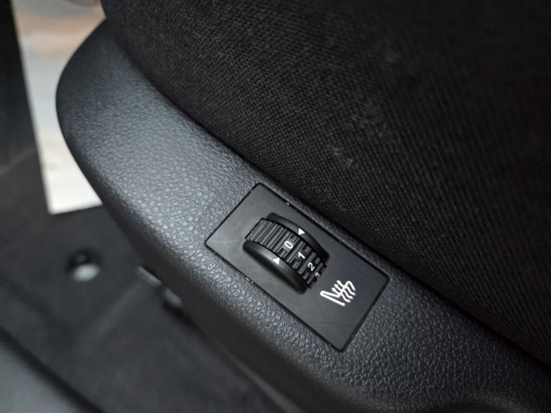 Photo 14 de l'offre de PEUGEOT 3008 1.6 BlueHDi 120 S&S EAT6 Active à 9790€ chez Carlyss automobiles Vitré