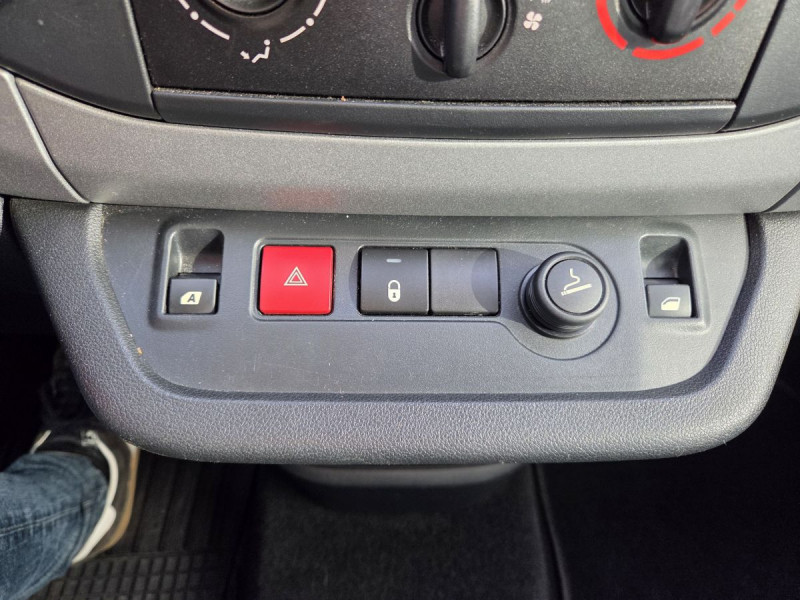 Photo 15 de l'offre de Citroën Berlingo Multispace (2) BlueHDi 100 S&S ETG6 Feel à 13990€ chez Carlyss automobiles Vitré