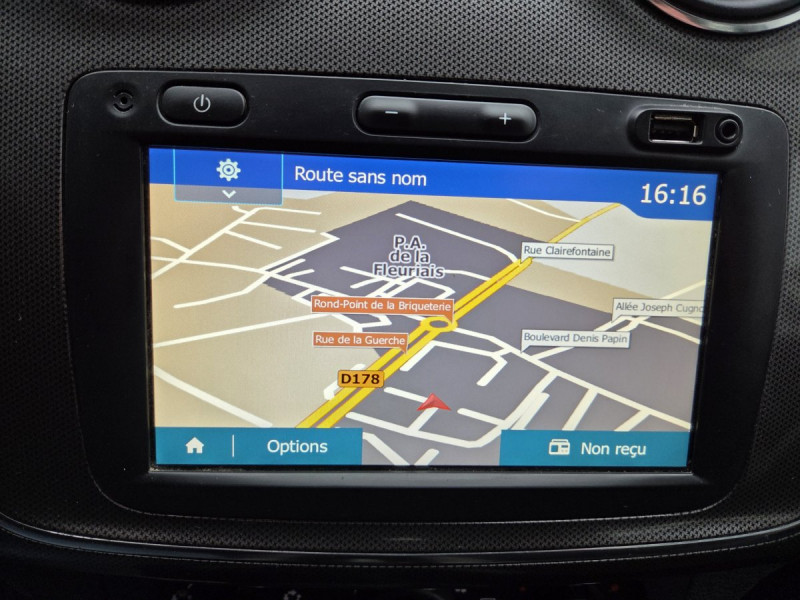 Photo 9 de l'offre de Dacia Logan MCV (2) Stepway TCe 90 -20 à 10990€ chez Carlyss automobiles Vitré