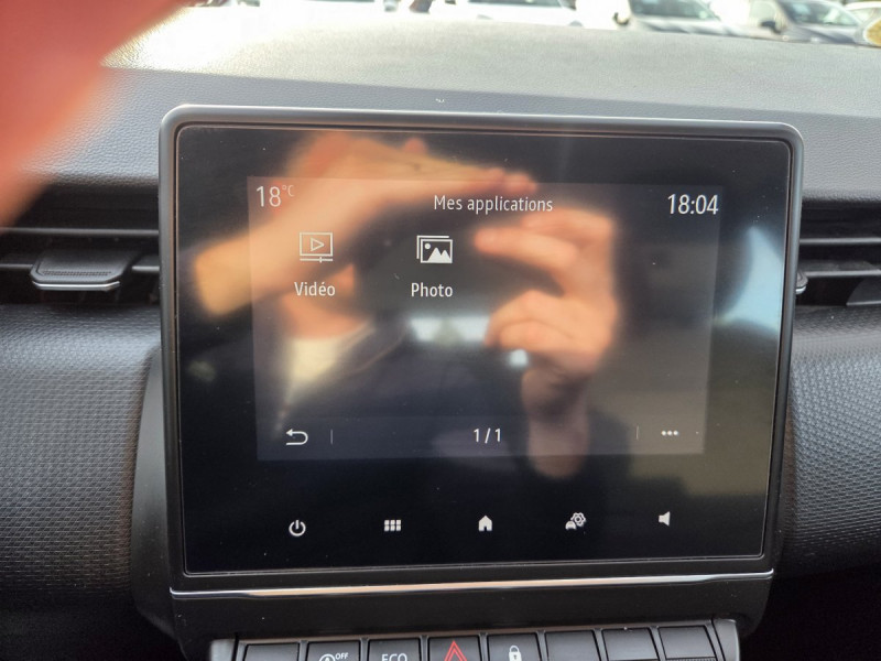 Photo 14 de l'offre de RENAULT Clio (5) Business Blue dCi 85 à 11290€ chez Carlyss automobiles Vitré