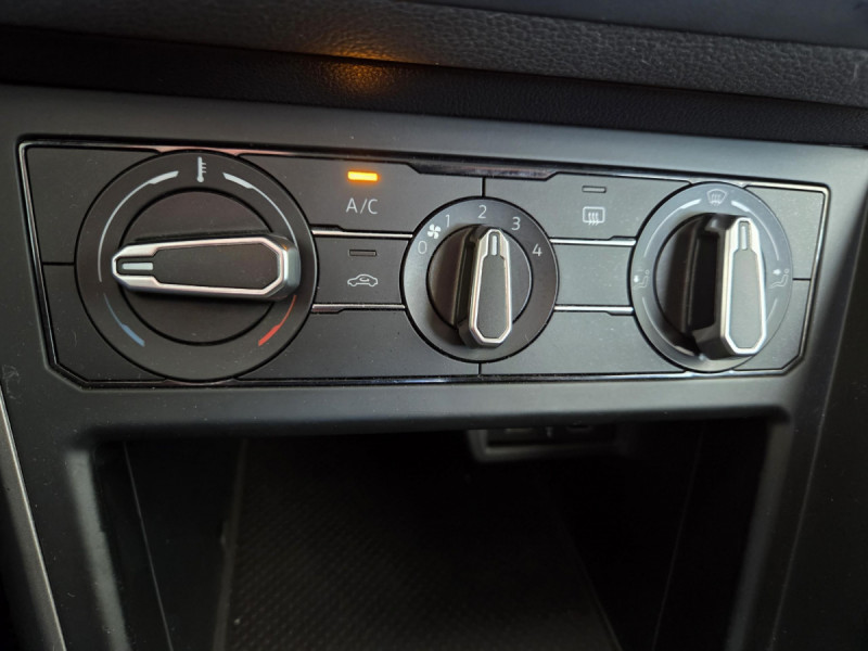 Photo 14 de l'offre de Volkswagen Polo (6) 1.0 TSI 95 Business à 12490€ chez Carlyss automobiles Vitré