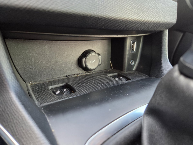 Photo 17 de l'offre de PEUGEOT 308 SW (2) 2.0 BlueHDi 180 S&S EAT6 GT à 11990€ chez Carlyss automobiles Vitré