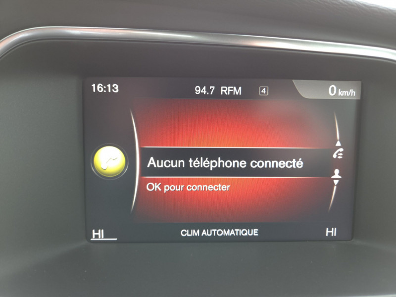 Photo 13 de l'offre de Volvo V40 (2) D2 AdBlue 120 Geartronic 6 Momentum à 17490€ chez Carlyss automobiles Vitré