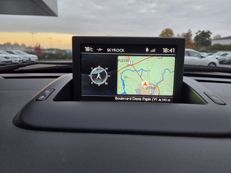 Photo 11 de l'offre de PEUGEOT 3008 1.6 BlueHDi 120 S&S EAT6 Active à 9790€ chez Carlyss automobiles Vitré