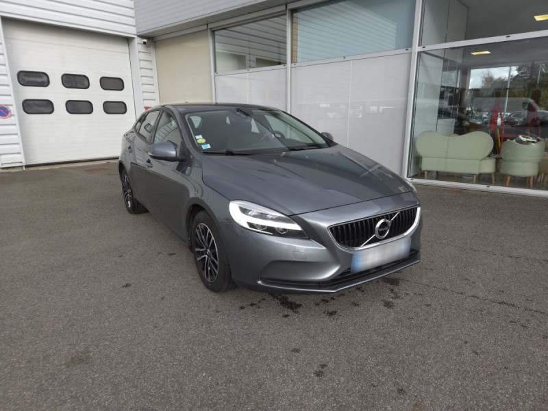 Photo 1 de l'offre de Volvo V40 (2) D2 AdBlue 120 Geartronic 6 Momentum à 17490€ chez Carlyss automobiles Vitré
