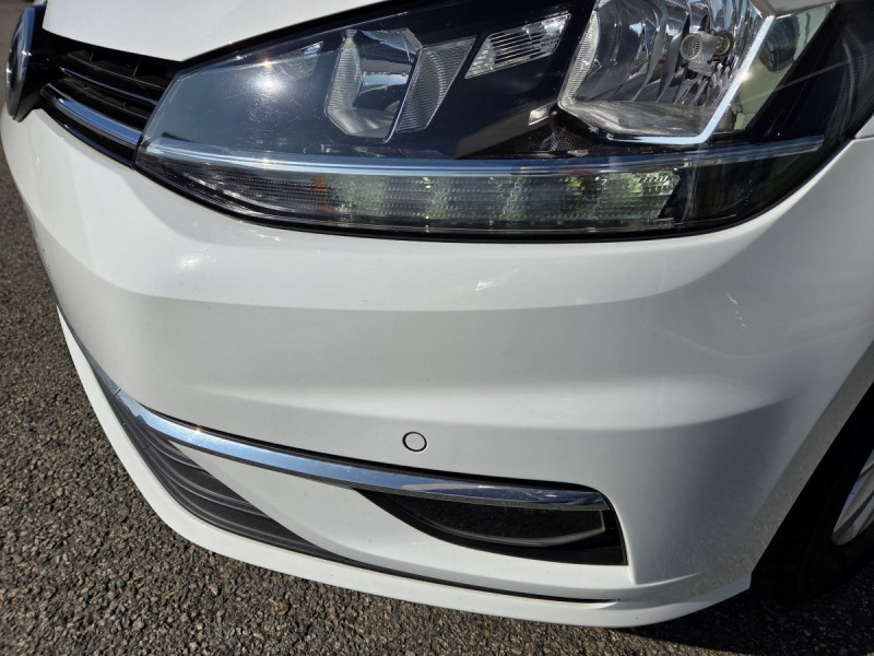 Photo 6 de l'offre de VOLKSWAGEN Golf (7) 1.0 TSI 115 BVM6 Confortline à 15990€ chez Carlyss automobiles Vitré