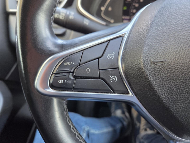 Photo 14 de l'offre de RENAULT Clio (5) Intens Blue dCi 115 à 13990€ chez Carlyss automobiles Vitré