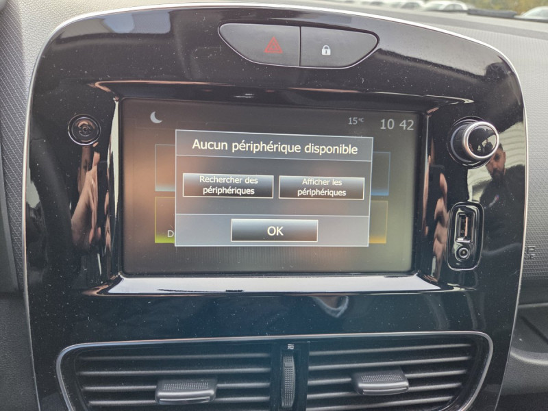 Photo 13 de l'offre de Renault Clio Estate (4) Business dCi 90 à 12990€ chez Carlyss automobiles Vitré