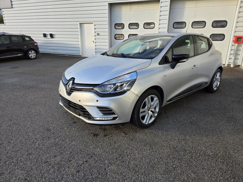 Photo 5 de l'offre de RENAULT Clio (4) Limited dCi 90 - 18 à 10790€ chez Carlyss automobiles Vitré