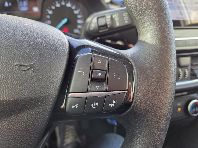 Photo 17 de l'offre de Ford Fiesta (7) 1.1 75PS COOL & CONNECT à 12290€ chez Carlyss automobiles Vitré