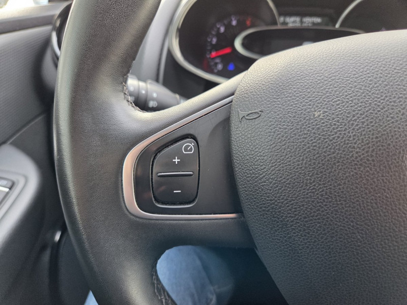 Photo 18 de l'offre de Renault Clio Estate (4) Business dCi 90 à 12990€ chez Carlyss automobiles Vitré