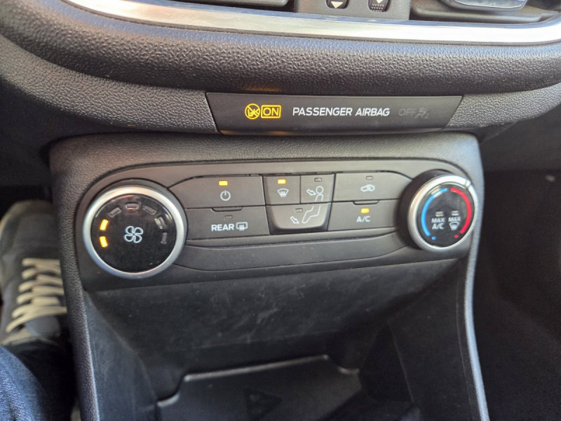 Photo 14 de l'offre de Ford Fiesta (7) 1.1 75PS COOL & CONNECT à 12290€ chez Carlyss automobiles Vitré