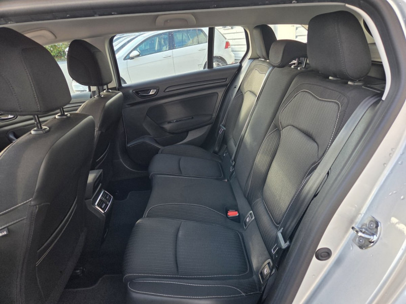 Photo 8 de l'offre de Renault Mégane Estate (4) Business Blue dCi 115 EDC à 12990€ chez Carlyss automobiles Vitré