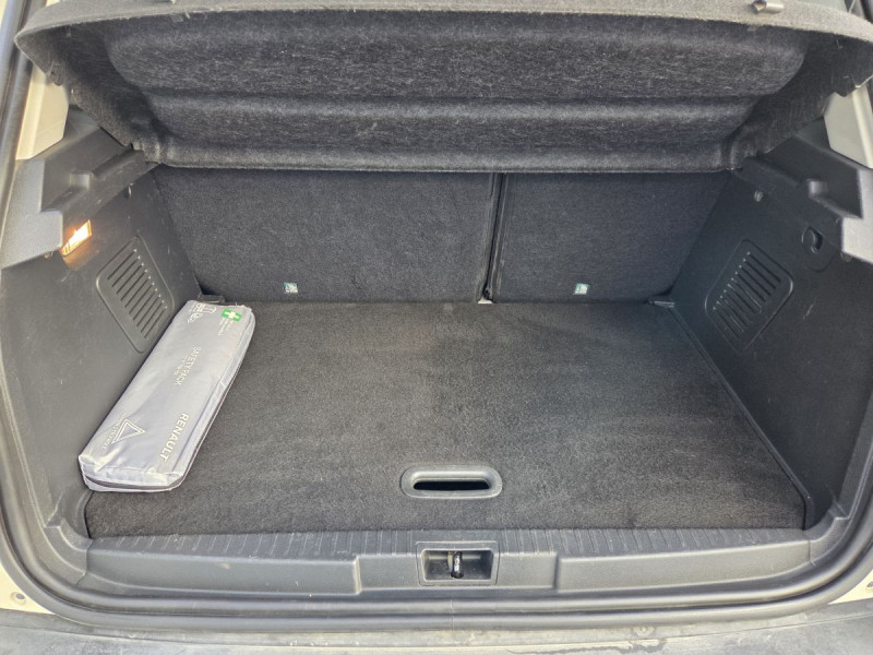 Photo 23 de l'offre de RENAULT Captur Intens Energy TCe 90 à 9490€ chez Carlyss automobiles Vitré