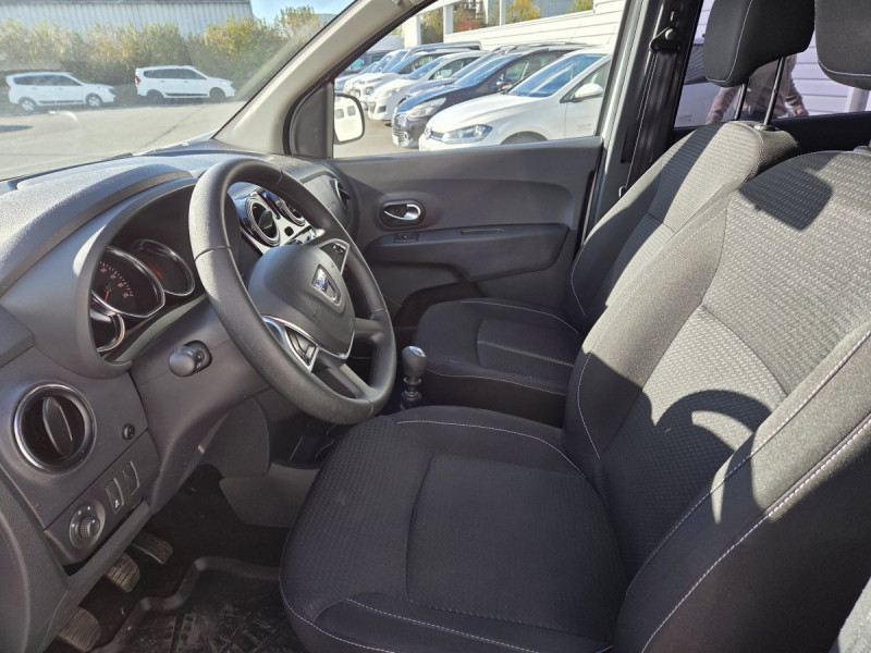 Photo 6 de l'offre de Dacia Lodgy 7 Places Essentiel Blue dCi 115 E6U à 15490€ chez Carlyss automobiles Vitré