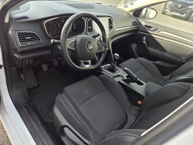 Photo 6 de l'offre de Renault Mégane Berline (4) Business TCe 115 FAP -21N à 14490€ chez Carlyss automobiles Vitré