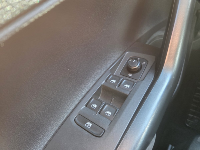 Photo 18 de l'offre de Volkswagen Polo (6) 1.0 TSI 95 Business à 11290€ chez Carlyss automobiles Vitré