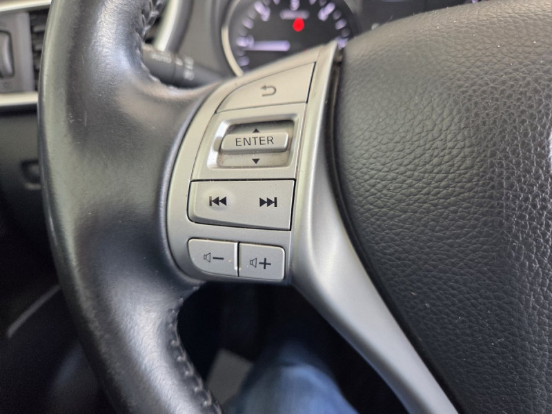 Photo 20 de l'offre de NISSAN Qashqai (2) 1.6 DCI 130 TEKNA à 13990€ chez Carlyss automobiles Vitré