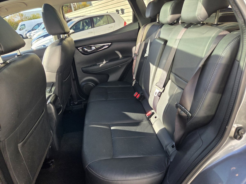 Photo 8 de l'offre de NISSAN Qashqai (2) 1.6 DCI 130 TEKNA à 13990€ chez Carlyss automobiles Vitré