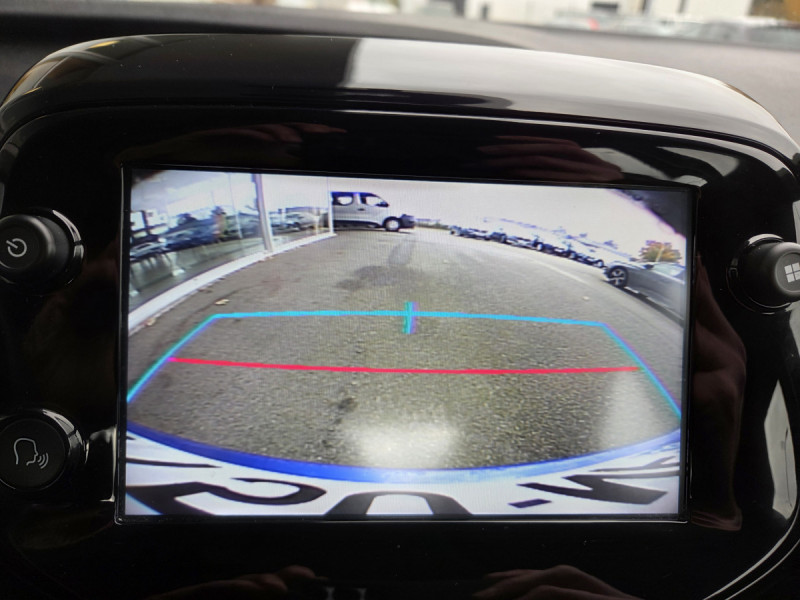 Photo 9 de l'offre de Citroën C1 (2) VTi 72 S&S BVM Feel à 9490€ chez Carlyss automobiles Vitré