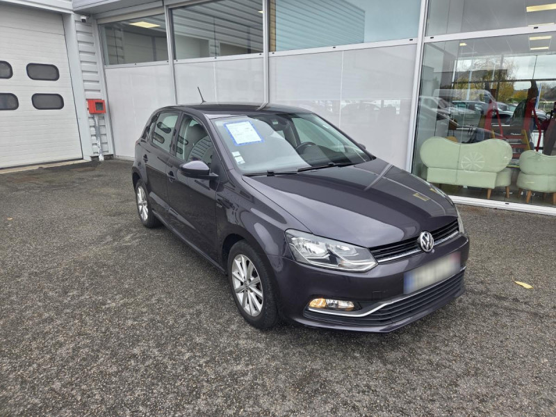 Photo 1 de l'offre de Volkswagen Polo (5) 1.0 60 Lounge à 10490€ chez Carlyss automobiles Vitré